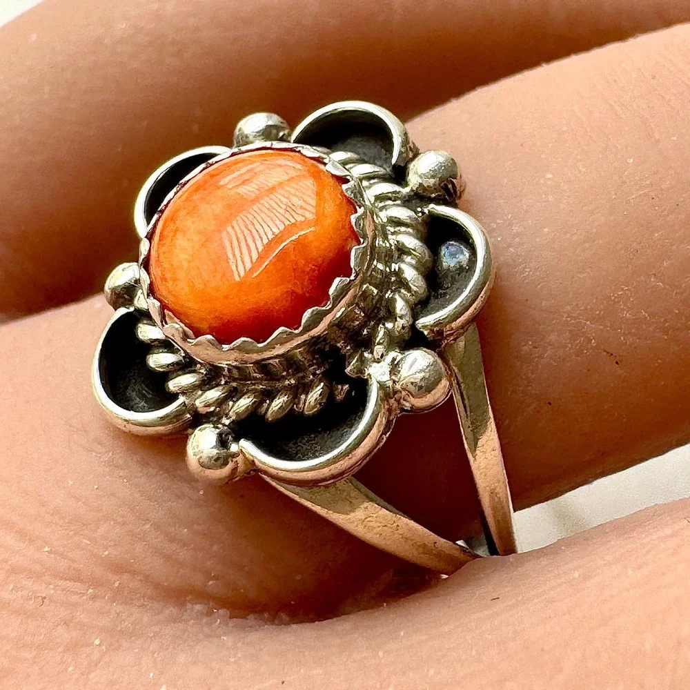 Navajo Flower Ring Orange Spiny Oyster Sz 9 Sterling Silver Scalloped Native